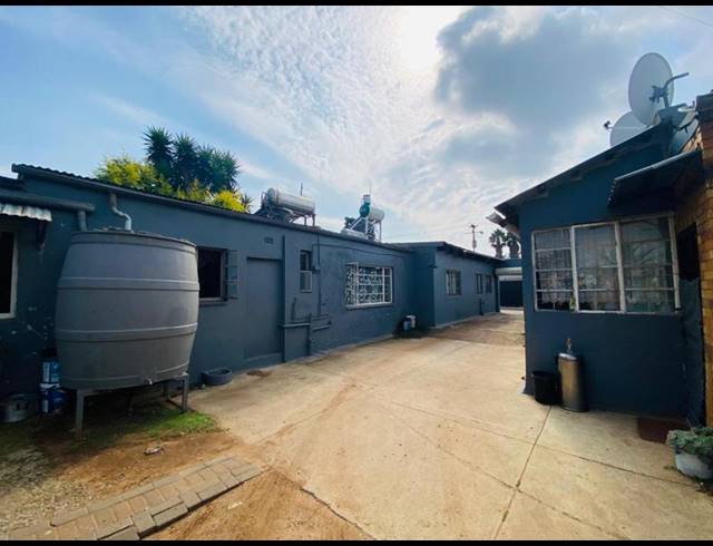 13 BEDROOM HOUSE FOR SALE IN PRIMROSE